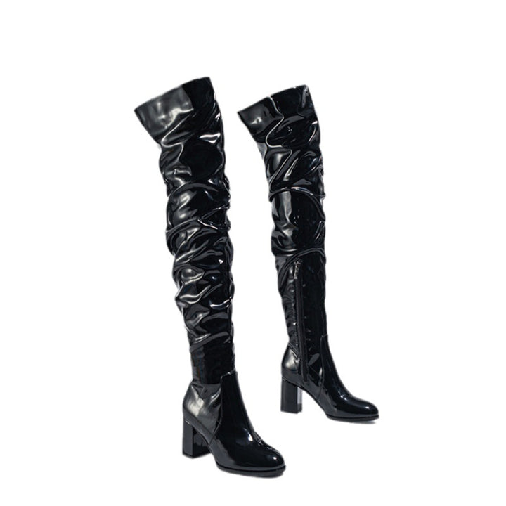 Dame Overknee-støvler med moderne folderdesign og blank finish Stilla