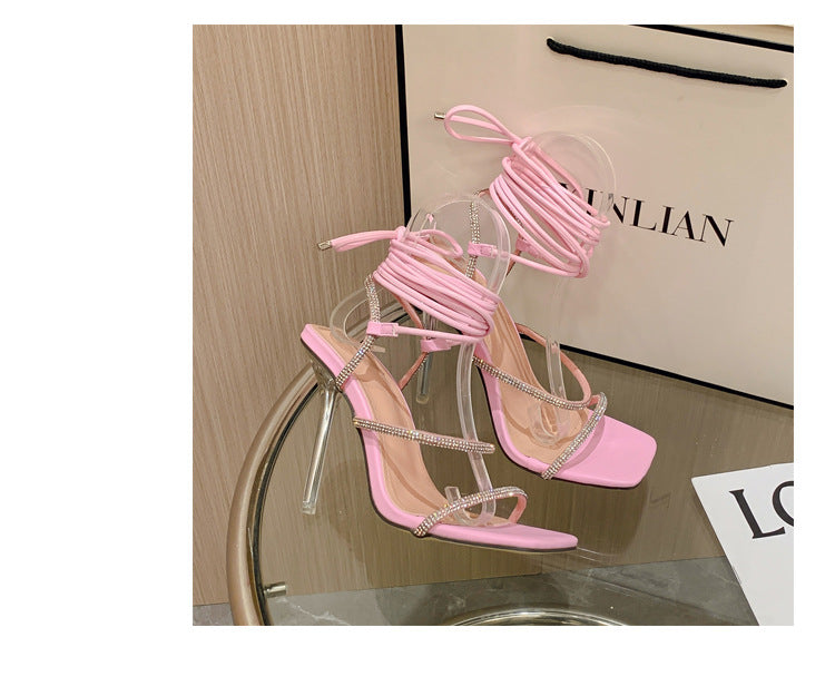 Dame Højhælede Sandaler med elegante, transparente accenter og glamourøse strass-detaljer Stilla