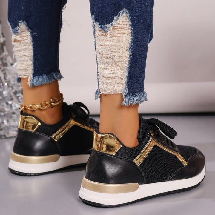 Dame Sporty Sneakers med moderigtige guldaccent og åndbar mesh-overflade Stilla