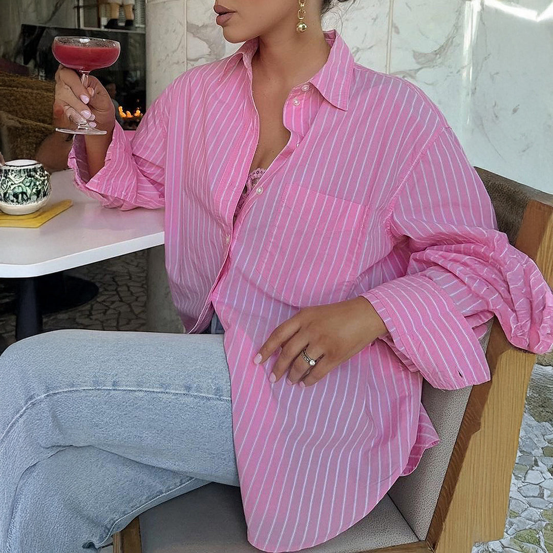 Dame oversized skjorte med fine striber og afslappet snit Stilla