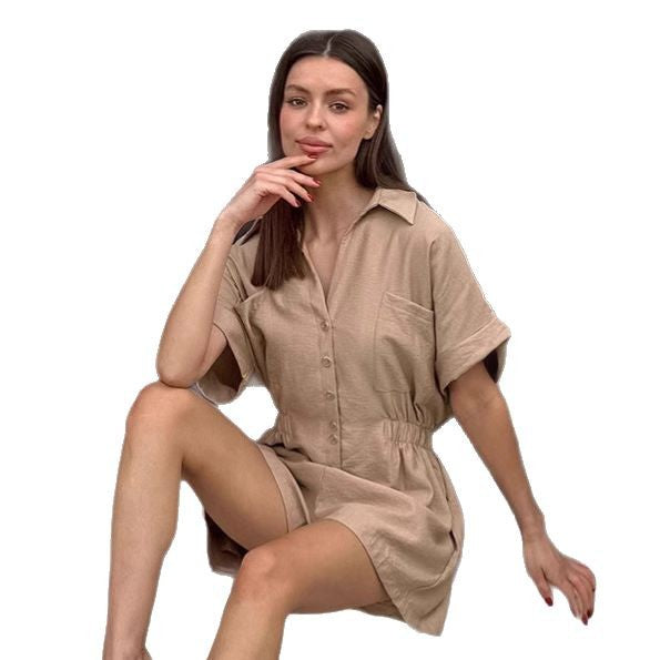 Dame kort overall med klassisk krave og praktisk lomme design Stilla