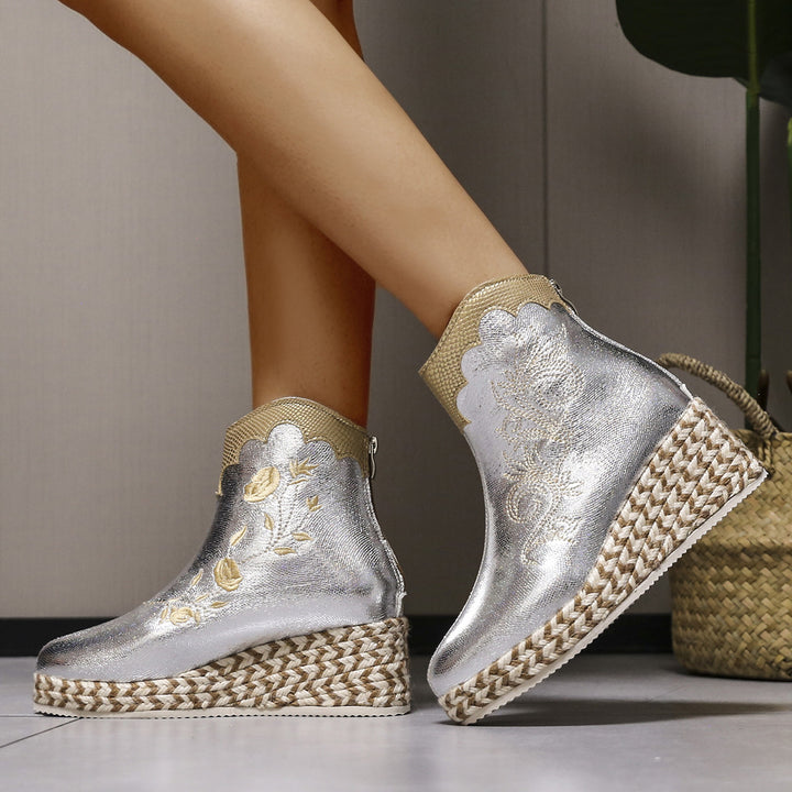 Dame fashionable wedged shoes med dekorative broderier Stilla