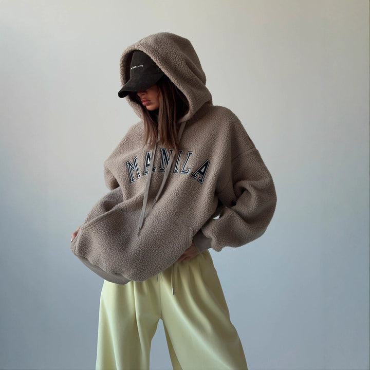 Kvinders oversized fleece hoodie med broderet logo Stilla