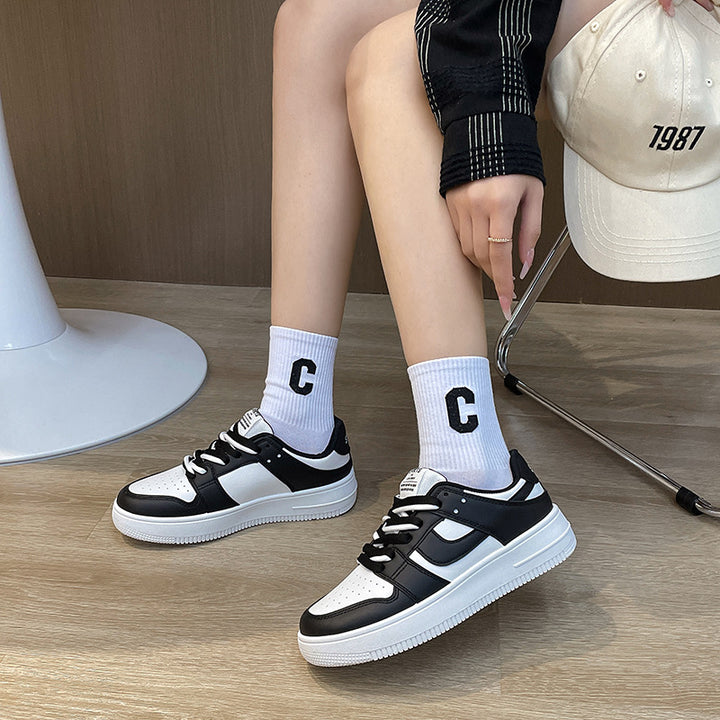 Dame Komfortable Sneakers i sportsligt design med åndbart overmateriale og fleksibel sål Stilla