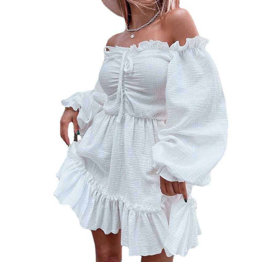Dame Off-Shoulder Kjole med Rynkedetaljer og Voluminøse Ærmer Stilla