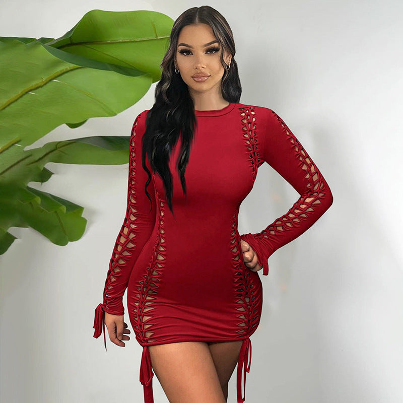 Dame Sexet Minikjole med raffinerede Cut-Outs og Rynkedetaljer Stilla