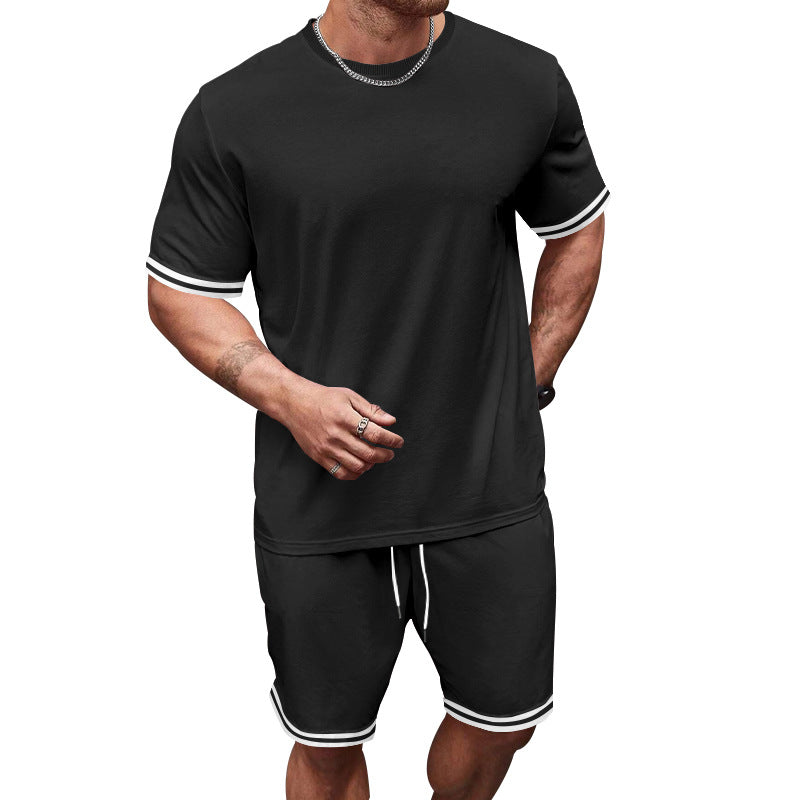 Herre nan sporty jersey sæt bestående af kortærmet t-shirt og bermuda shorts med kontraststriber, elastisk talje og skrålommer Skovae
