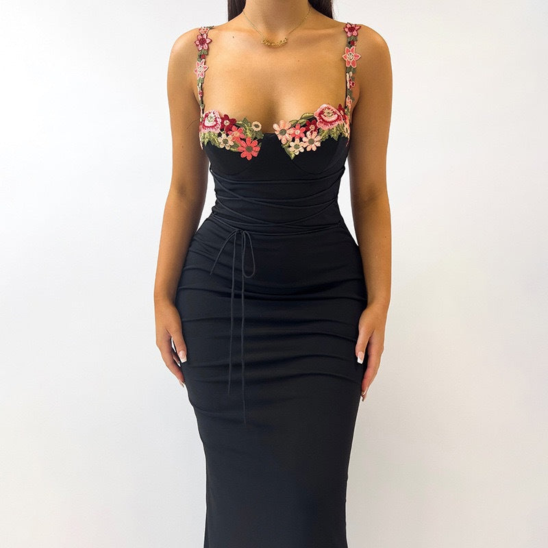 Dame Legende Maxikjole med blomstrede stropper og elegant drapering Skovae