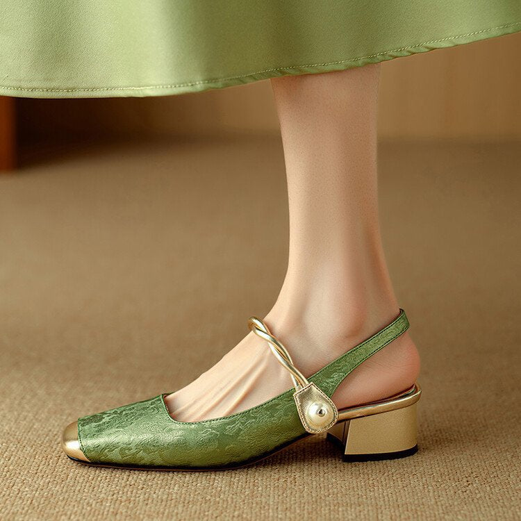 Dame Slingback-pumps med dekorativ perle-detail og elegant blokhæl Stilla