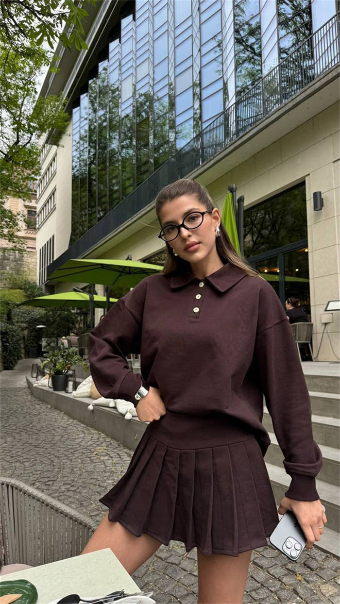 Dame fritidssportskombination med polo-top og plisseret nederdel Stilla