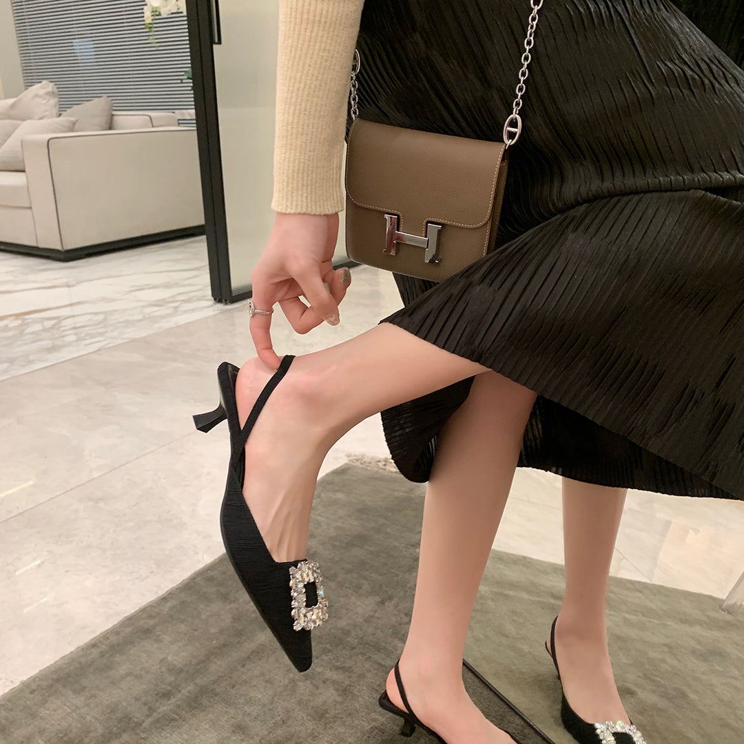 Dame Sling-pumps med elegant perleapplikation Stilla
