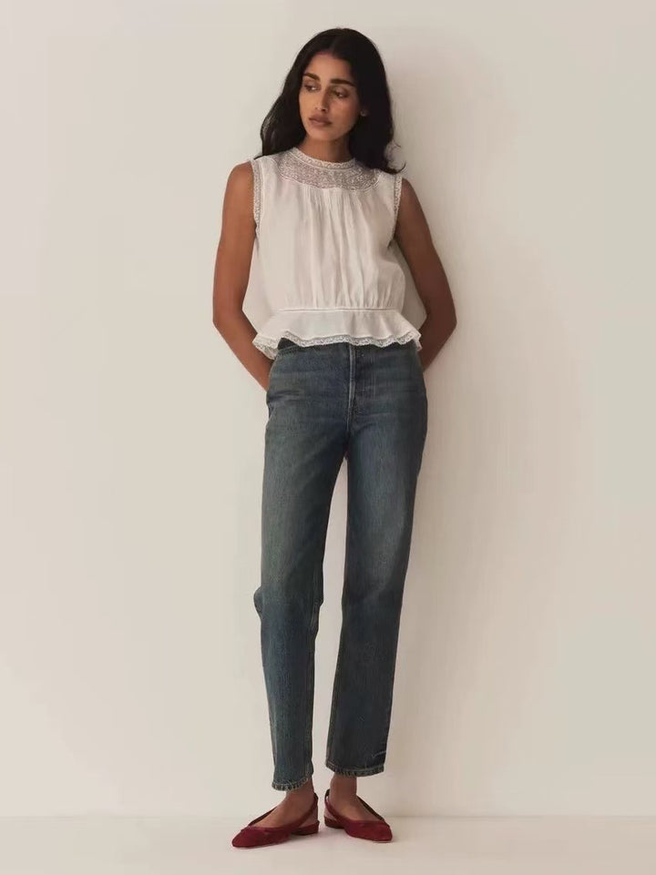 Damebluse med fine spidsdetaljer og let A-formet snit Stilla
