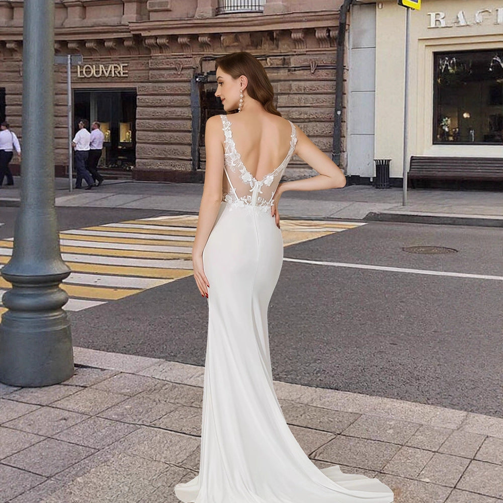 Dame elegante aftenkjoler med sofistikerede blonde-detaljer og tætsiddende silhuet