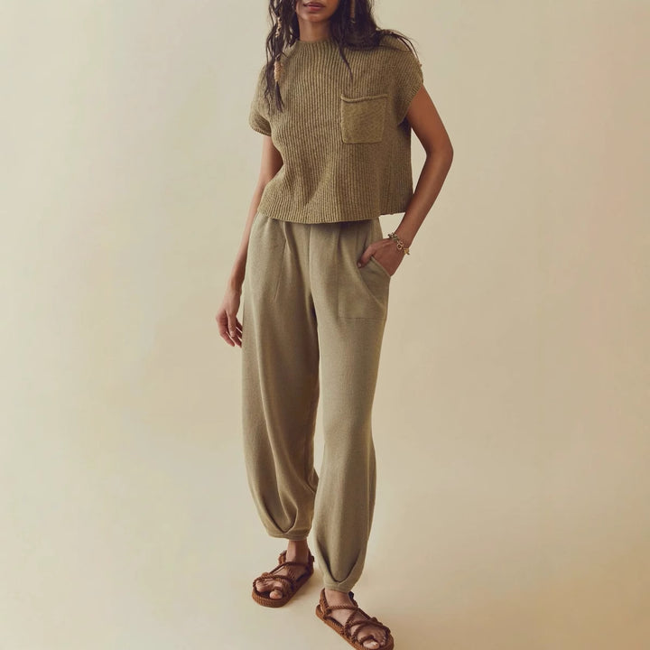 Dame Strik-Loungewear Sæt med cropped top og behagelige bukser Stilla