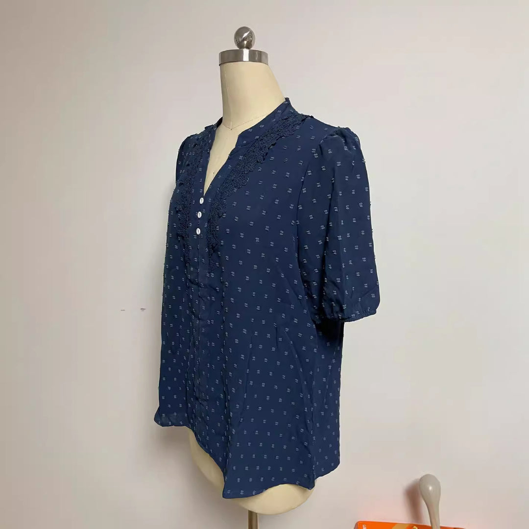 Dame nan semitransparent Dobby-bluse med ståkrave, hæklet detalje og pufærmer Skovae