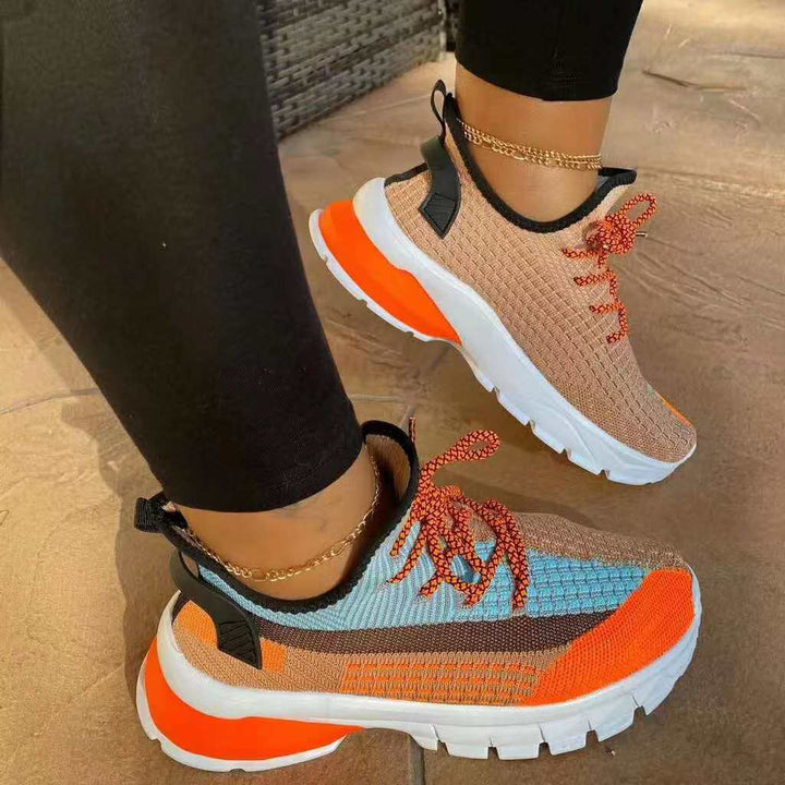 Dame sportsneakers med åndbart overmateriale og dynamisk sål Stilla