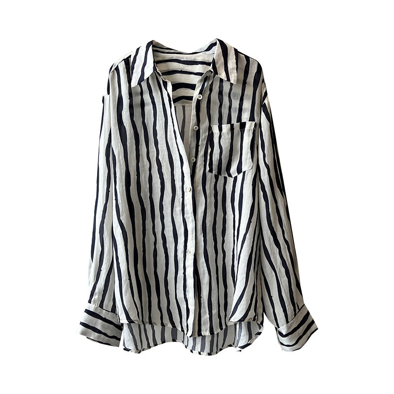 Dame stribet bluse i let hør med brystlomme og elegant snit Stilla