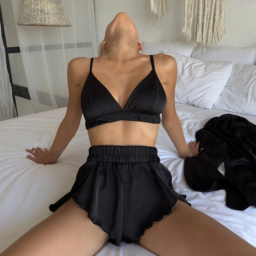 Dame elegant satin-kimono-sæt med matchende bikini og shorts Stilla