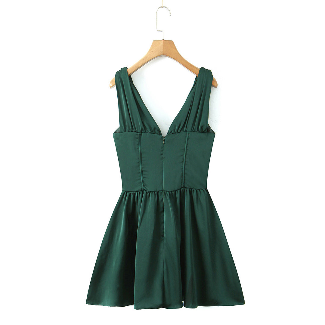 Dame strapless satinkjole med dyb V-udskæring og justerbar snor Stilla