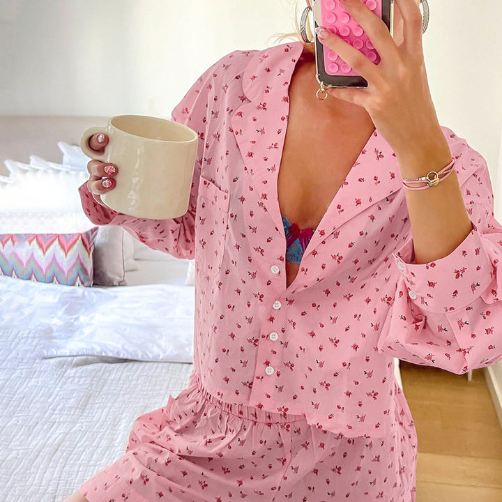 Dame pyjamasæt med blomsterprint og løs pasform Stilla