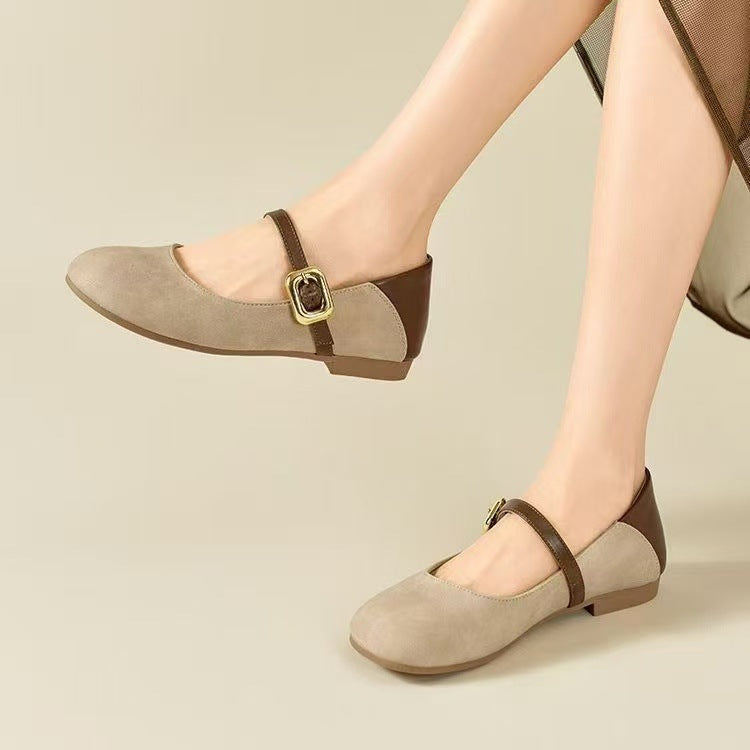 Dame ballerinas med dekorativ rem og elegant blokhugger Stilla
