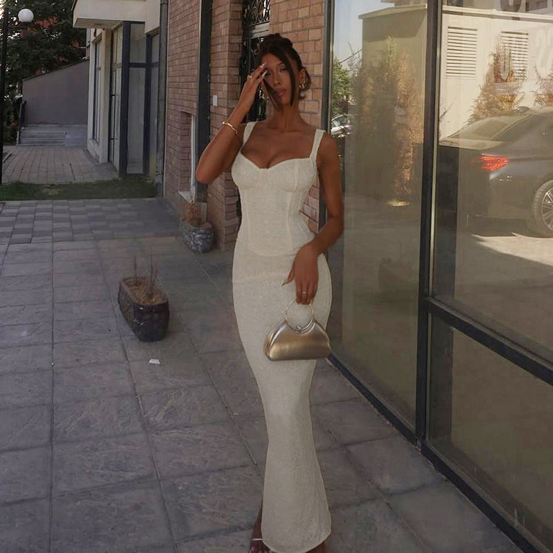 Dame elegant lang kjole med figursyet silhuet og forførende bustier Skovae