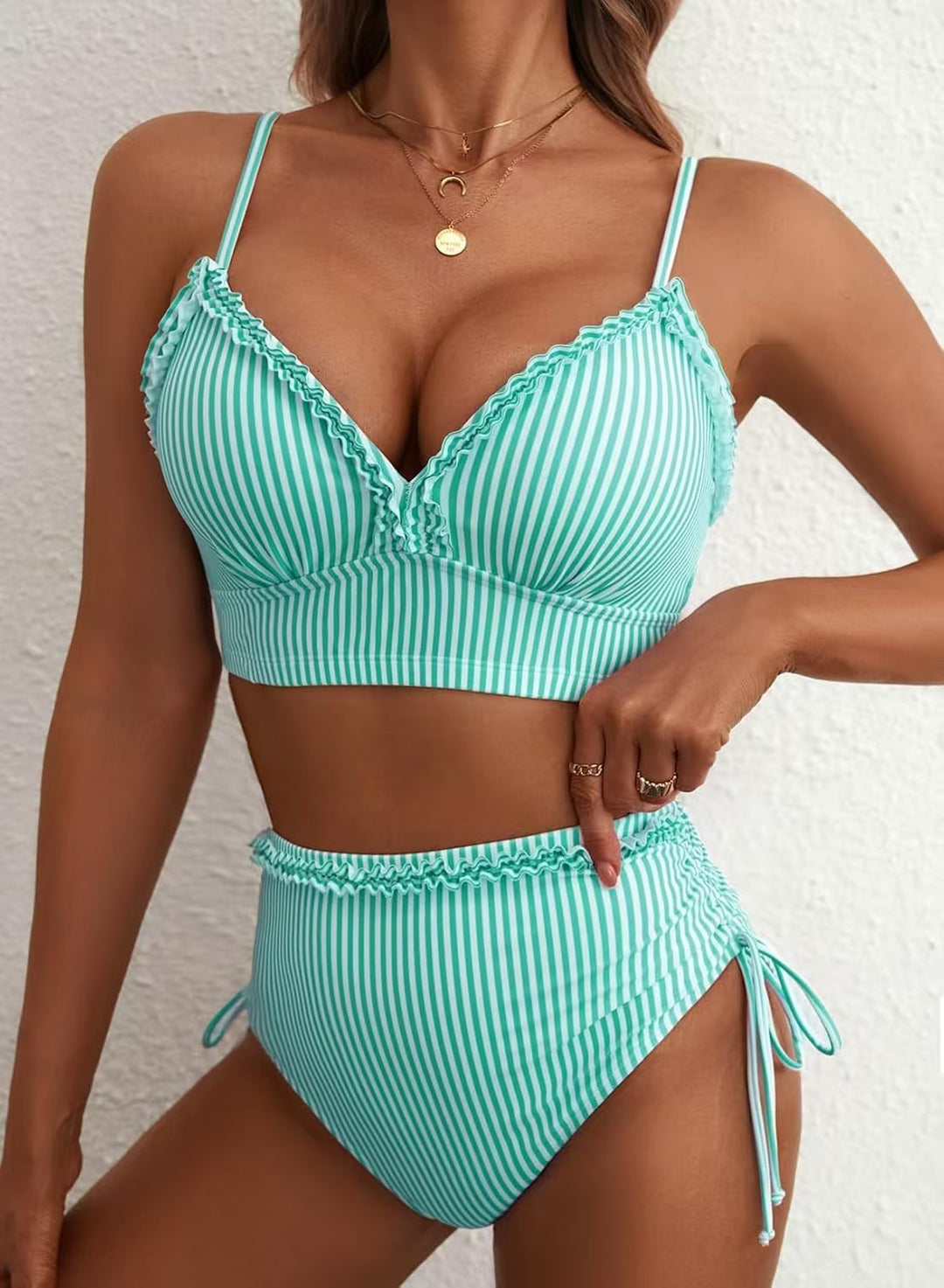 Dame bikini-sæt med sødt flæsedetalje og højtsiddende snit Skovae