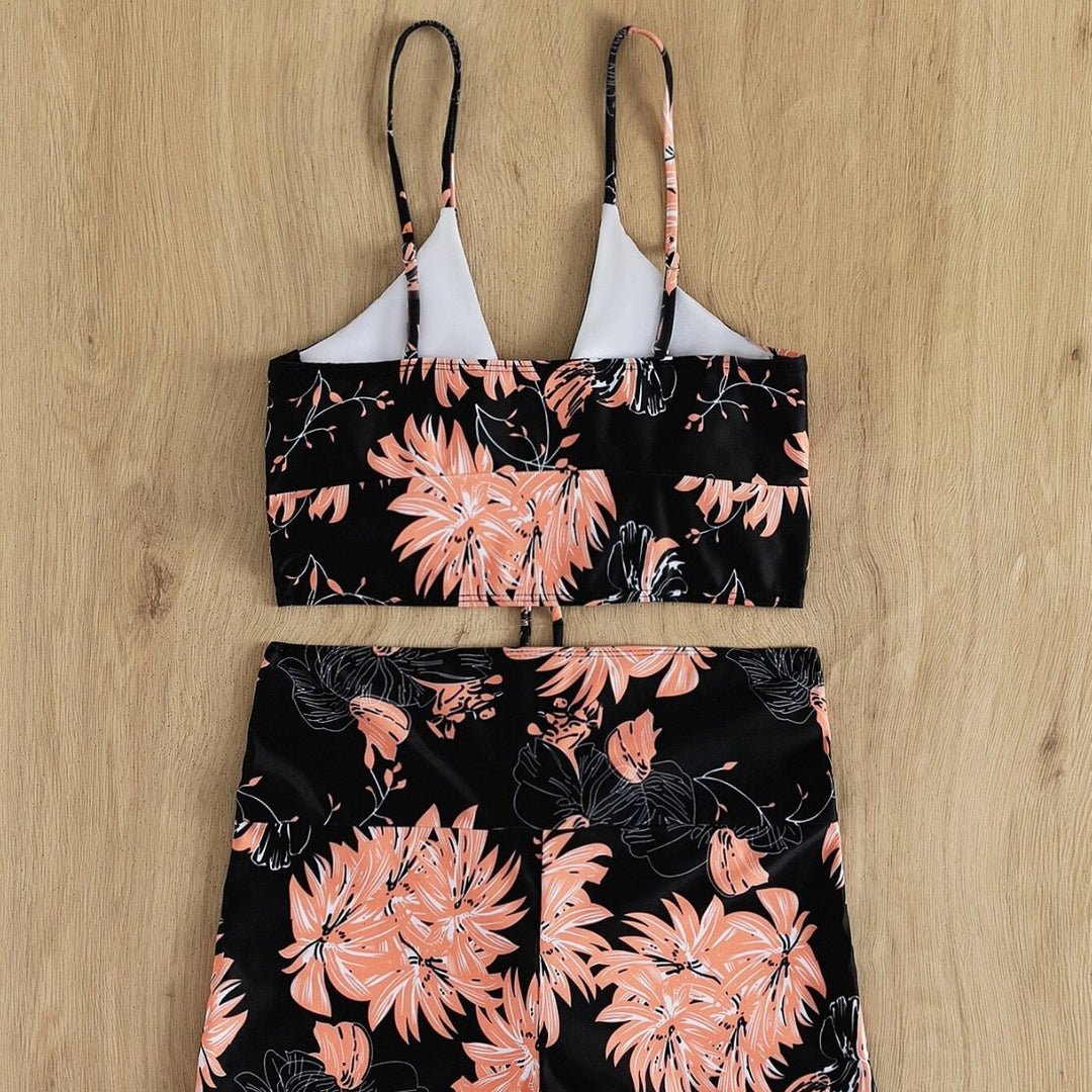 Dame Sporty Bandeau bikini sæt med justerbare stropper og flæsedesign Stilla