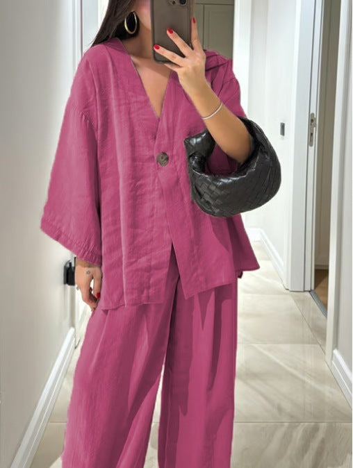 Dame loungewear-sæt med løs pasform og elegant knapdetaljering Stilla