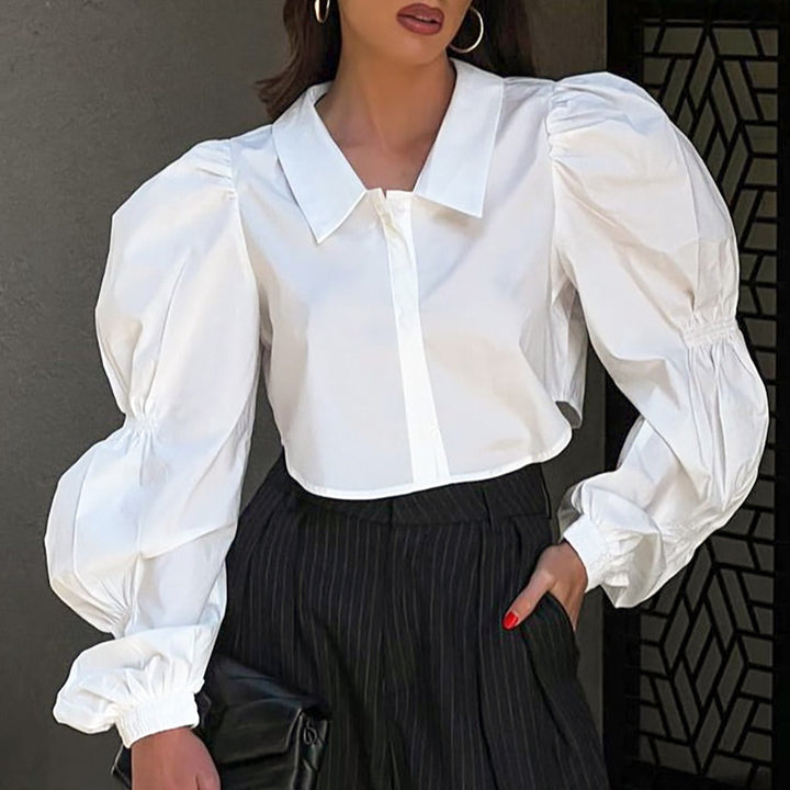 Dame Cropped Bluse med brede Pufferærmer og moderne Krave Stilla