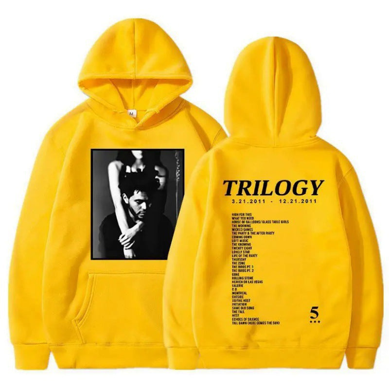 Dame hoodie med kunstnerisk fotoprint og unik skrift Skovae