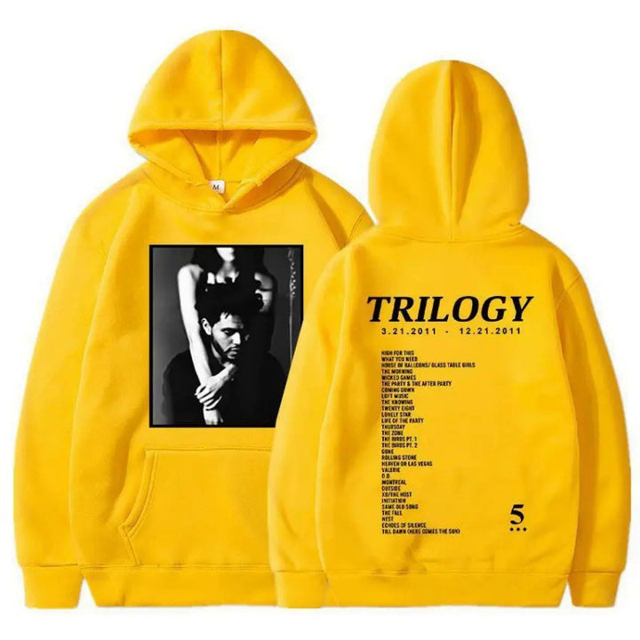 Dame hoodie med kunstnerisk fotoprint og unik skrift Skovae