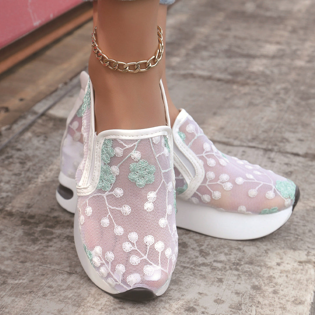 Dame Sporty Slip-On Sneakers med elegant spids og glimmer-accenter Stilla