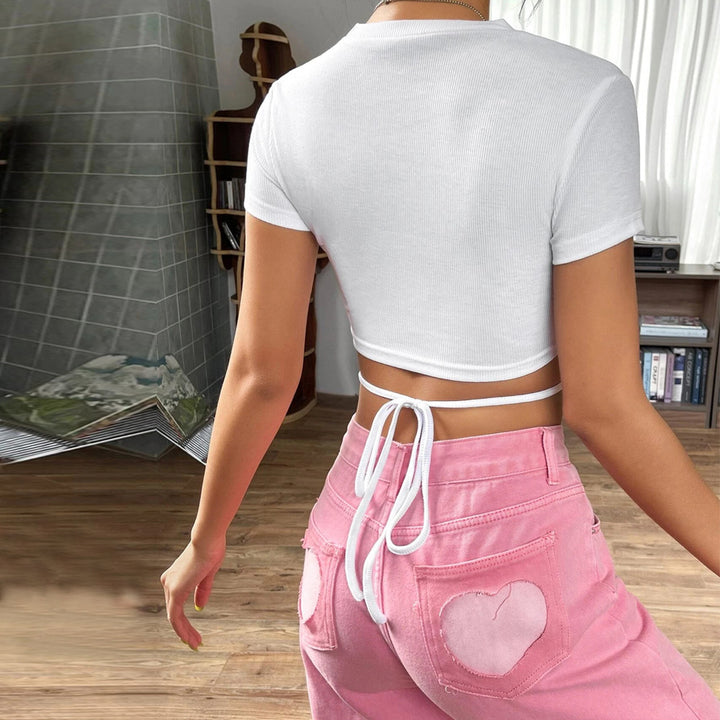 Kvinders crop top med legende indpakningsdesign og fine ribbede detaljer Stilla