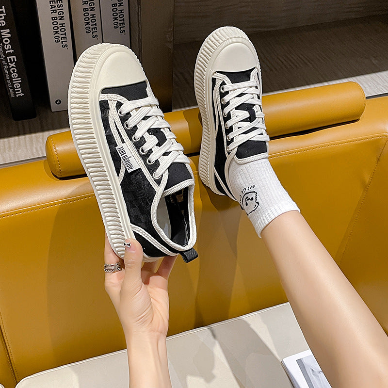 Dame Sneakers med moderne ternet mønster og tyk gummisål Stilla