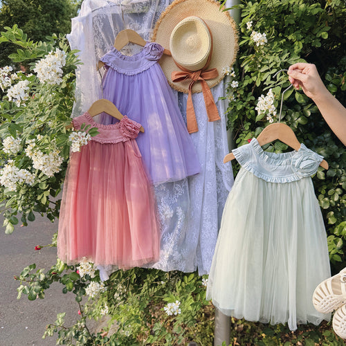 Pige prinsesse tylkjole med florale accenter Stilla
