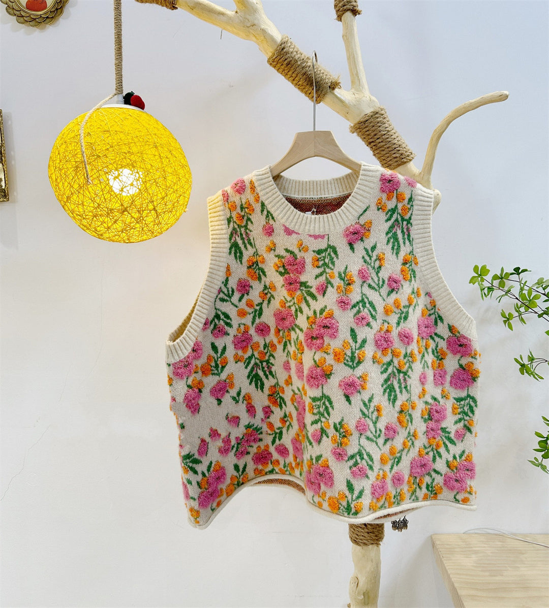 Kvindernes løse strikket sweater med blomstermønster Stilla