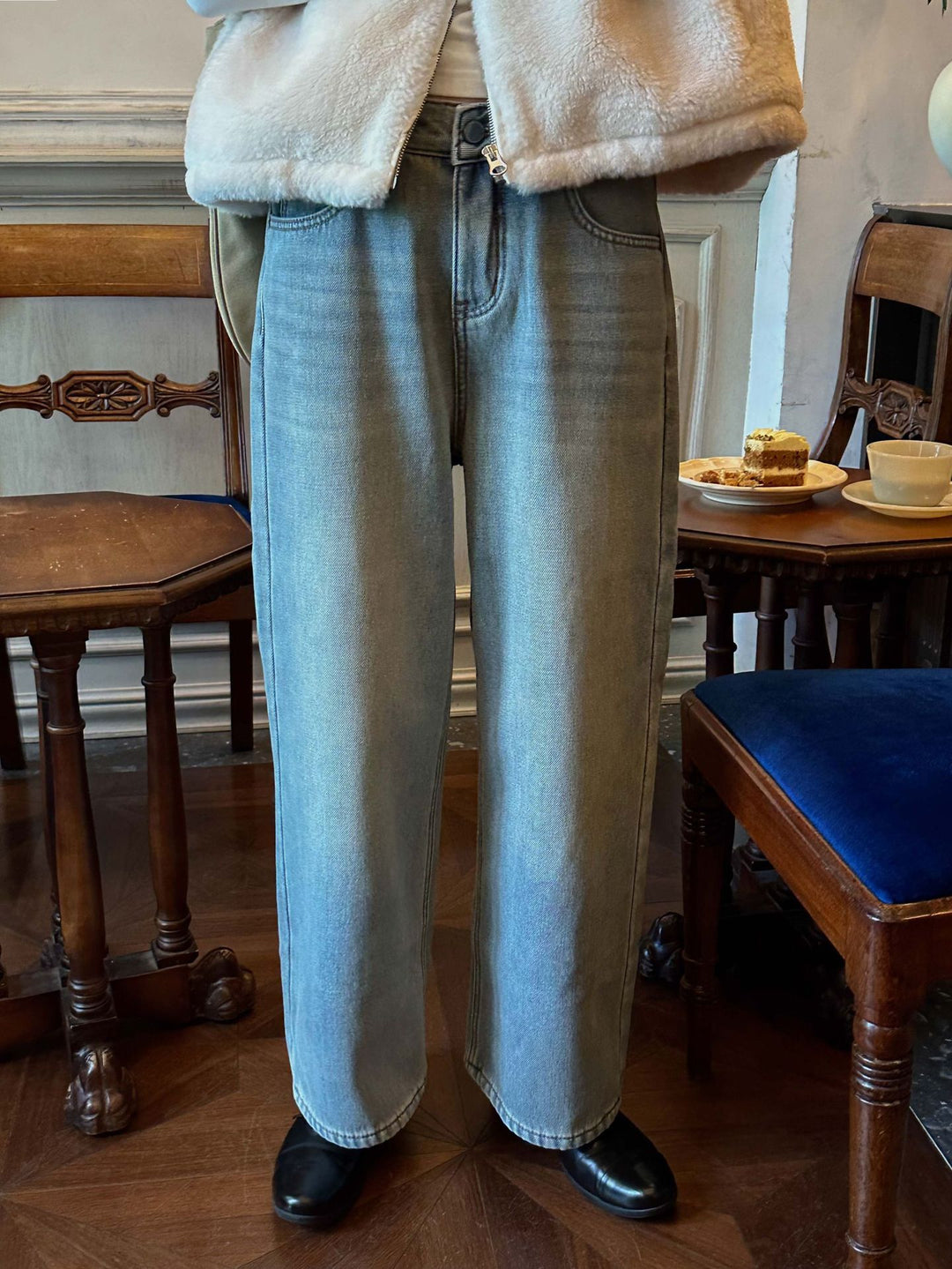 Dame løstsiddende jeans i klassisk stil med høj talje og tidløs vask Stilla