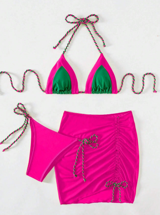 Dame bikini sæt med raffineret indpakningsskørt og farverigt knude-design Stilla