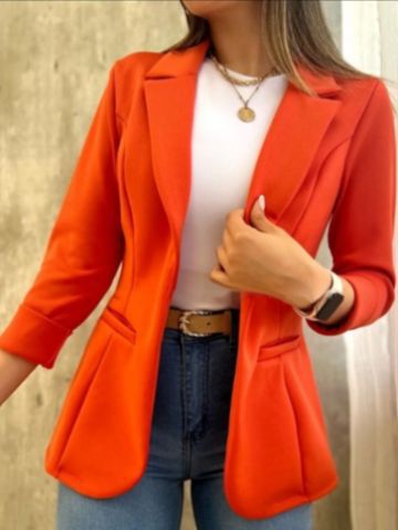 Dame elegant blazer med moderne snit og funktionelle lommer Stilla