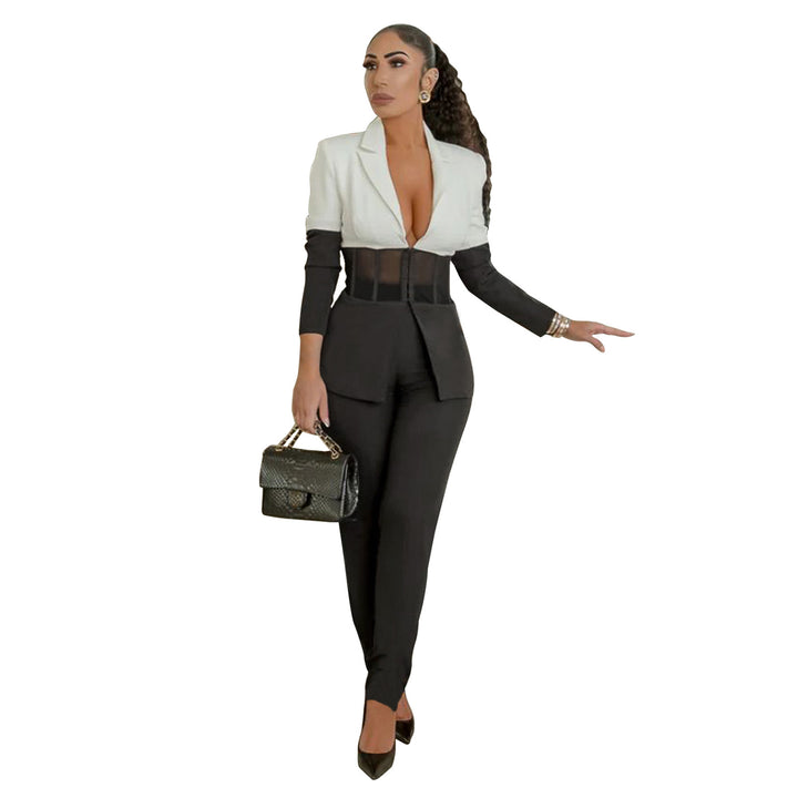 Dame elegant jumpsuit med gennemsigtige indsatser og figursyet silhouette Stilla