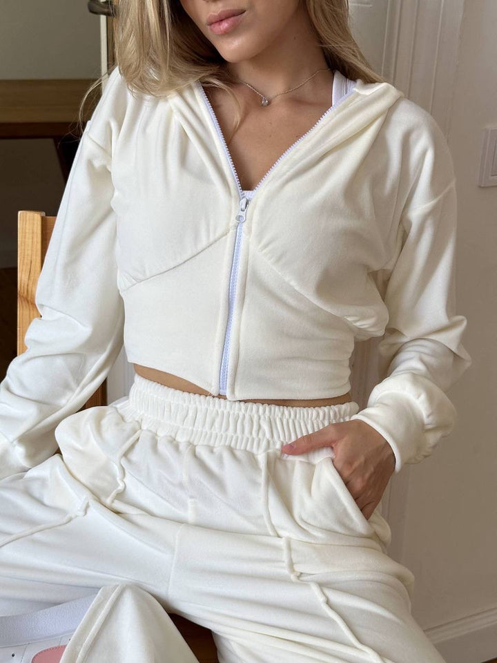 Kvinder cropped sweatjakke med høj krave og elastiske joggingbukser Skovae