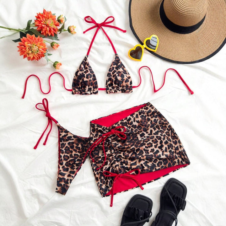 Dame Triangle Bikini Sæt med rynkefri detaljer og omslagskørt Skovae