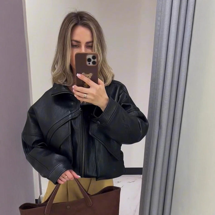 Dame Oversized Kunstlæderjakke med dekorative detaljer Stilla