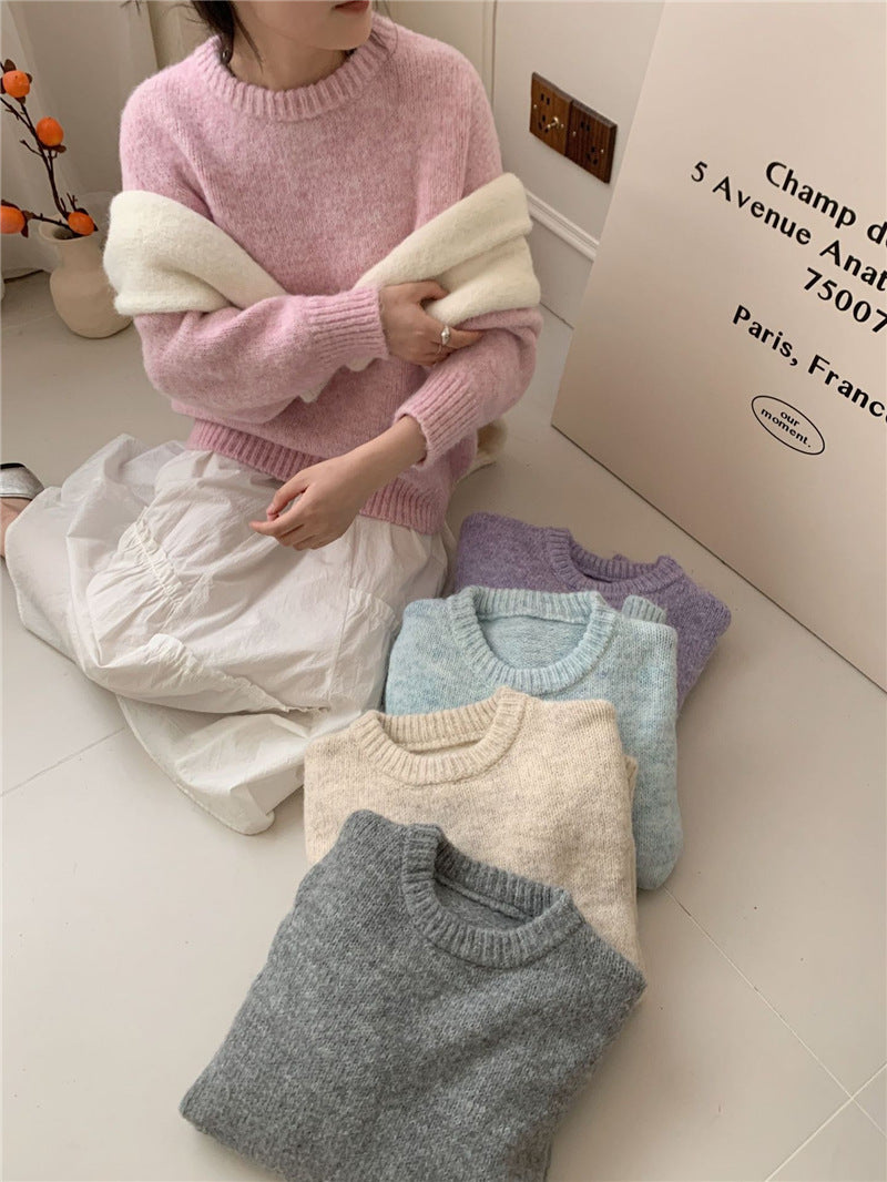 Kvinders fluffy oversized sweater lavet af blødt strik Stilla