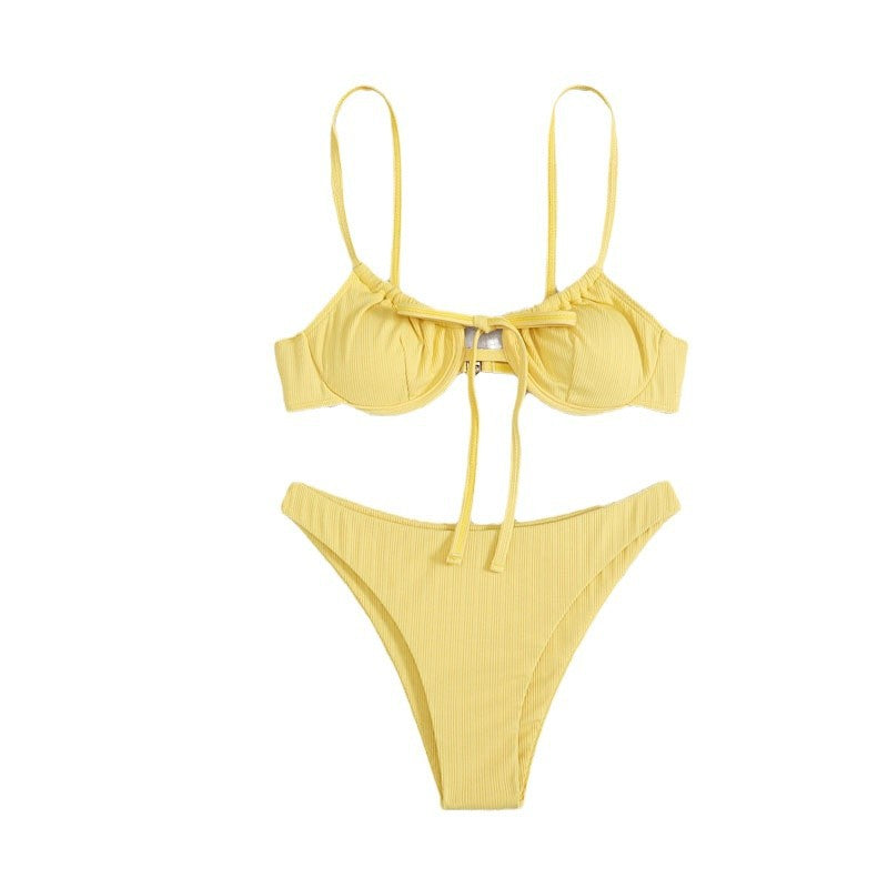 Dame Triangle-Bikini med justerbare stropper og kvalitets ribbet materiale Skovae
