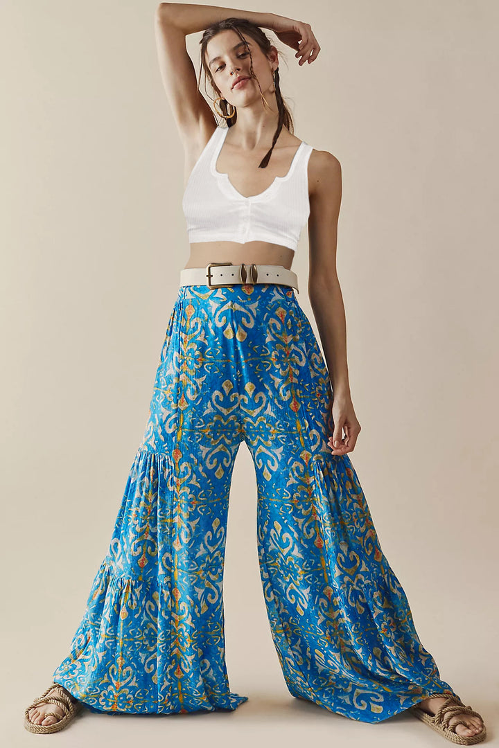 Dame Boho-stil bluse med puffærmer og elegant knaplukning Stilla
