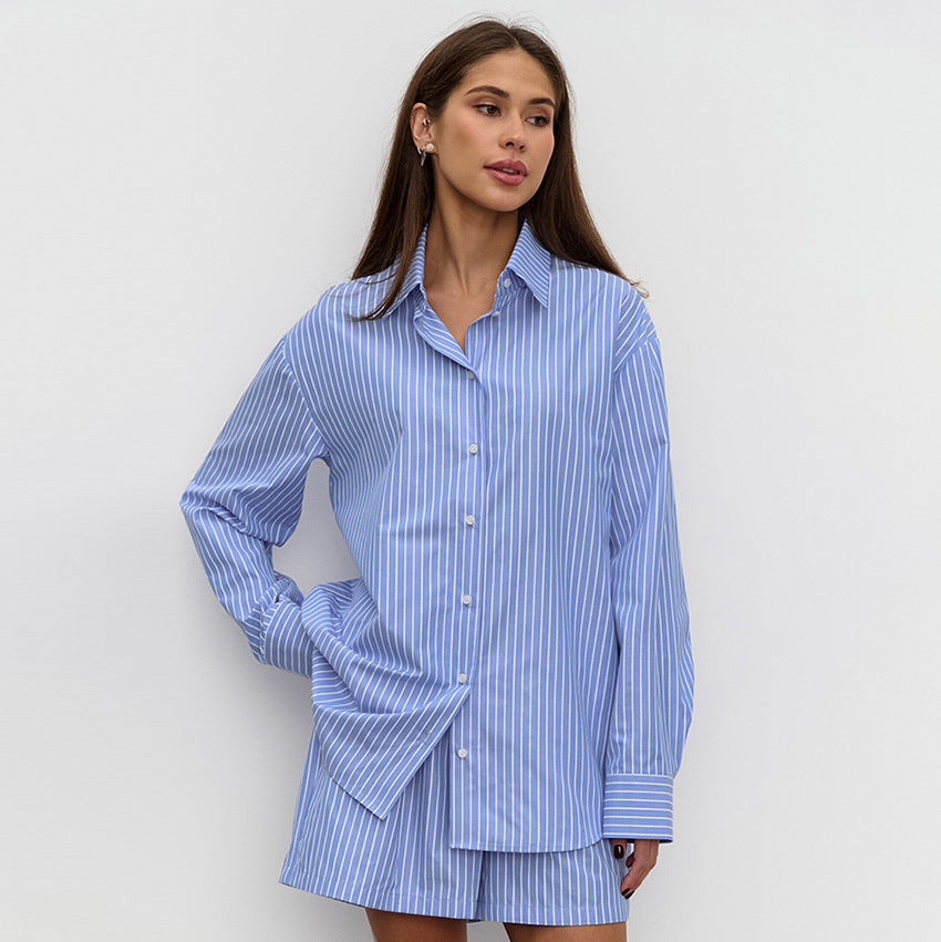 Dame overdimensioneret bluse med fine striber og afrundet kant Stilla