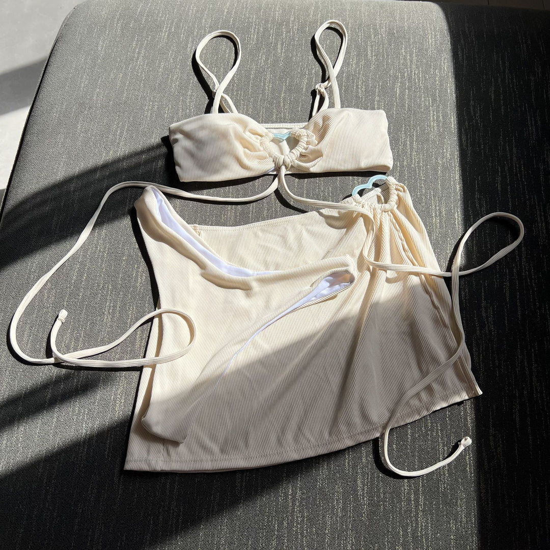 Dame Bikini-sæt med fremragende snøre-design og flydende nederdel Stilla