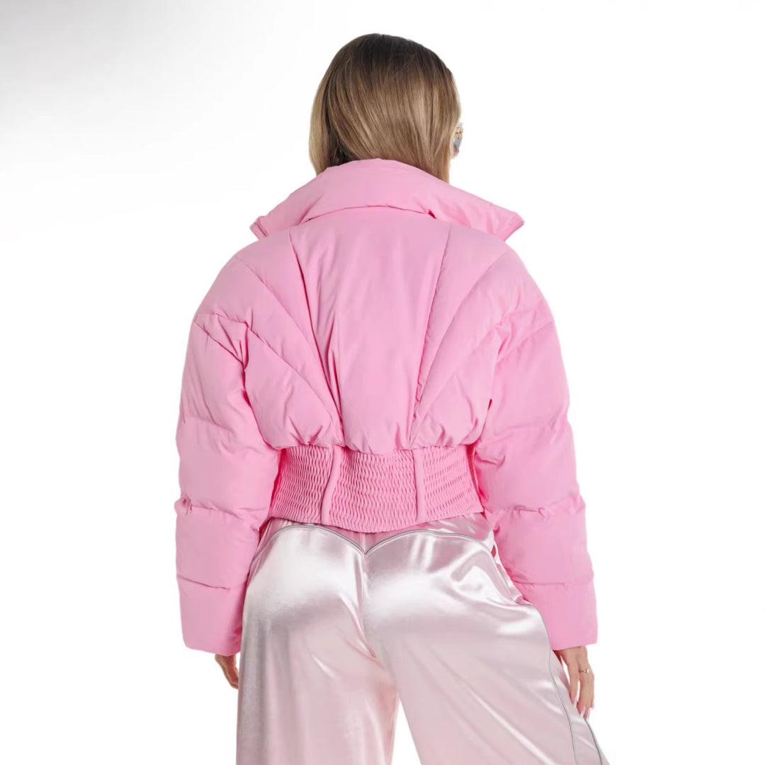 Dame moderigtig quilted jakke med elastisk talje og hætte Stilla
